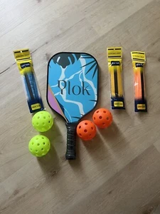 Plok Pickle Ball Racchette Paddle Set con 4 Palline 3 Grip Nastro Custodia Zip - Foto 1 di 6