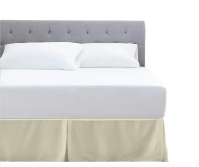 Falda de cama plisada lisa caída de 15 pulgadas Hotel Collection - Volantes antipolvo de microfibra Foto 1 de 3