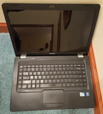 ¡Laptop Compaq Presario CQ56 de colección sin probar! Foto 1 de 4