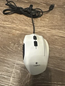 Logitech G600 MMO Kabelgebundene Gaming-Maus - Weiß - Bild 1 von 5