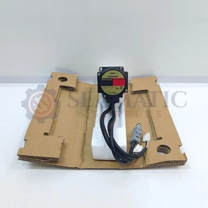 NUEVO Oriental Motor AZM66MK, 2,36 pulgadas Motor paso a paso serie AZ (60 mm), V#536 - Imagen 1 de 12