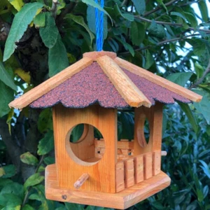 DARLUX Sechseck Vogel Futter Haus Futterstelle Vogelhaus Hängend Braun/Rot - Bild 1 von 2