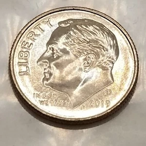 2019-D Roosevelt Dime 10c - BU - Quality U.S. Coin - FREE SHIPPING - Picture 1 of 3