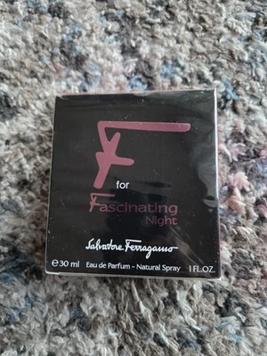 F by Fascinating Night by Ferragamo Eau de Parfum Spray 1 OZ Foto 1 de 2