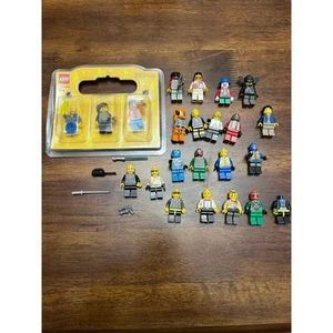 Lego’s Mini Figures Lot - Picture 1 of 4