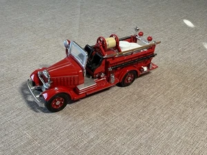 Matchbox Models of Yesteryear 1935 Mack Fire Pumper Truck YFE15 - Picture 1 of 7