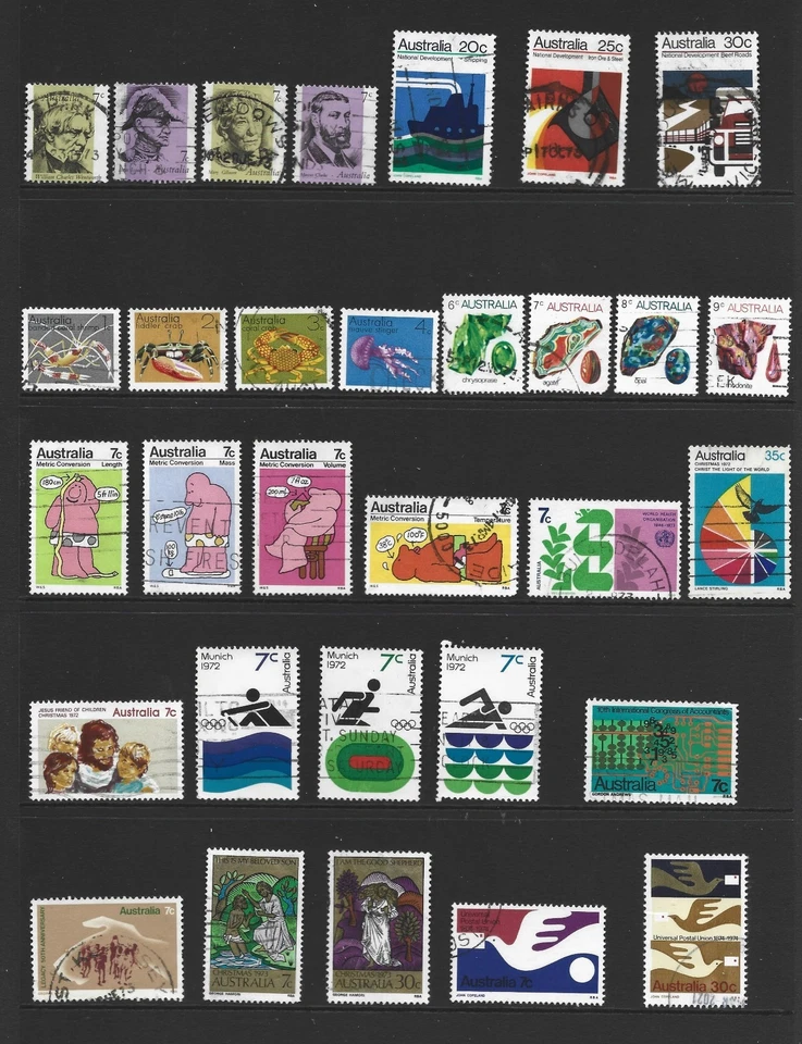 Selection 31  Australian Stamps Used - Image 1 of 1