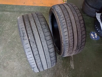 2 Pneumatici 255/35 ZR19 96Y Estive ☀️ circa mm4,8~ 1 riparato anno 2020/2021 - Immagine 1 di 4