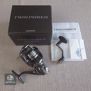 Carrete de pesca giratorio Shimano 24 Twin Power 4000XG envío desde JAPÓN - Imagen 1 de 10