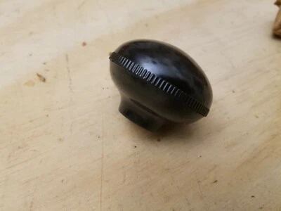 Perilla de cambio de transmisión manual OEM 1976-1979, 1981-1983 Willys Jeep CJ5 77662QH Foto 1 de 4