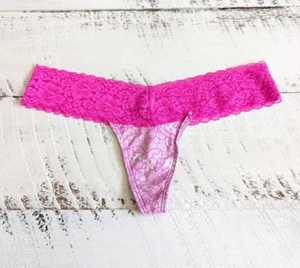 Vntg Victoria’s Secret PINK Size XS Magenta & Mauve Lace Floral Lace Waist Thong - Picture 1 of 5
