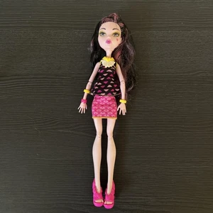 Monster High Draculaura Beast Bites Café Playset Doll Creepateria - Picture 1 of 5