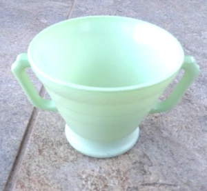 Vintage Hazel Atlas Light Green Sugar Bowl - Picture 1 of 8