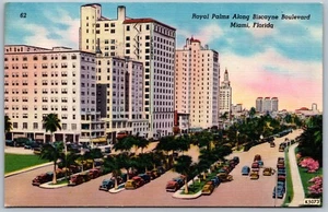 Postcard Miami Florida 1950s Royal Palms Along Biscayne Boulevard Old Cars Linen - Picture 1 of 2
