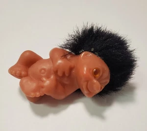 Vtg 1985 Dam Newborn Baby Troll Doll 3" Black Hair Laying Down Toddler Nude - Picture 1 of 7