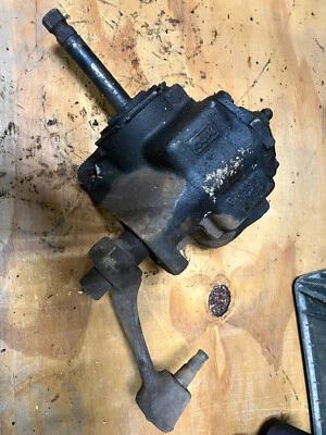 Ford steering gearbox Manual 1965 1966 1967 1968 Galxie,LTD w/pitman arm SMA-D - Image 1 of 4