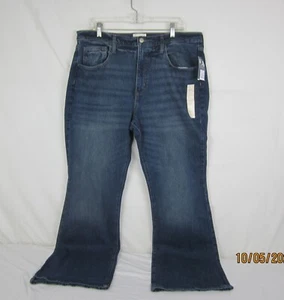 Women's High-Rise Flare Jeans - Universal Thread Dark Blue Size 16 - Picture 1 of 11