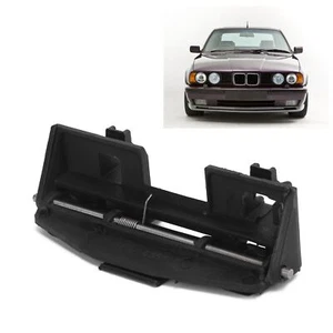 Fuel Gas Tank Door Hinge 51171928197 for E32 E34 5 Series 7 Series - Picture 1 of 22