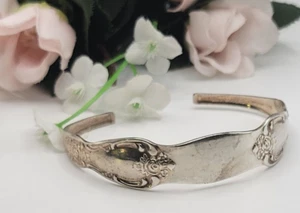Vintage Unique Signed WM A Rogers Oneida Silver Plated Cuff Bracelet Utensil - Picture 1 of 11