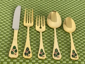 Classic Traditions HOLLYBERRY Gold Plate JCPenney Holly Choice Flatware E16VG - Picture 1 of 32