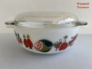 PYREX OLDE ENGLAND HAM CASSEROLE DISH & LID - GOOD CONDITION - Picture 1 of 5