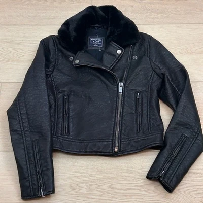 Chaqueta de moto Abercrombie & Fitch para niños imitación cuero imitación piel negra talla pequeña Foto 1 de 4