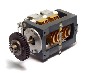 Sadir R87 Drehkondensator / Drehko, 2x ca. 50 pF, Stator und Rotor vergoldet - Bild 1 von 4