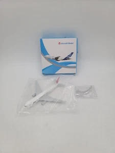 W Aircraft Model 1:400? Diecast JAL JAPAN AIRLINES BOEING 777 PassengerAirplane - Picture 1 of 16