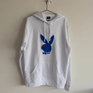 White hoodie with chainstitch embroidery bunny sewn on medium - Picture 1 of 2