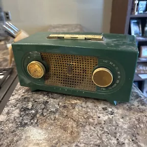 Radio d'epoca a valvole Zenith R511f "Owl" verde mela/oro 1955 SOLO PER RICAMBI O RIPARAZIONE - Foto 1 di 13