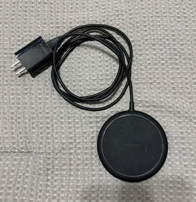 Almohadilla Charge Stream Mophie 10W + Almohadilla de carga inalámbrica de carga rápida Qi negra con cable Foto 1 de 4