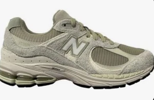 New Balance 2002R Men’s Sz 8 | Wmns 9.5 Casual Running Shoe Green Black Sneaker - Picture 1 of 12