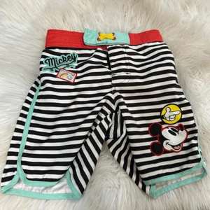 Disney boy swim trucks size 5/6 - Picture 1 of 3