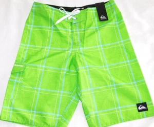 NEW BOYS SZ 27/14 GREEN GECKO CHECK QUIKSILVER REPREVE INCLINE LOGO BOARD SHORTS - Picture 1 of 4