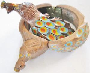 RARE VINTAGE 1930s-40s WOOD PEACOCK CLAMPER BRACELET MATCHING PIN SET - Picture 1 of 5