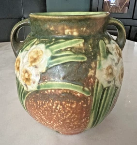 Vintage 1931 Roseville Jonquil Art and Crafts Brown Pottery Ceramic Vase 6.25" - Picture 1 of 6