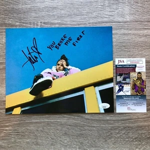 Tate McRae Autographed 8x10 Photo Singer JSA (Khalid, Blackbear, Ariana Grande) - Picture 1 of 4