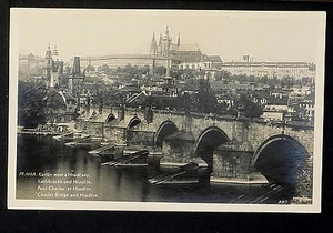CZECHOSLOVAKIA 08-PRAHA -Karlûv most a Hradčany (Real Photo (RPPC) - Picture 1 of 2