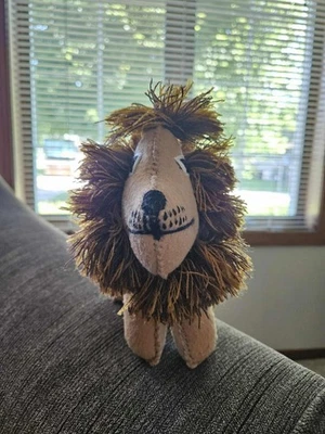 Juguete de peluche hecho a mano animal león bordado de México Foto 1 de 4