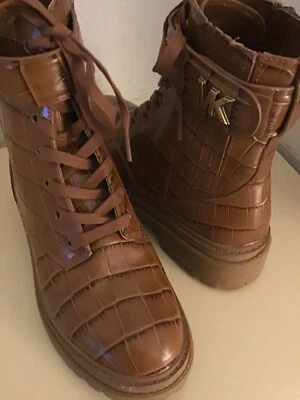 Michael Kors Mujer Cuero Castaño Repujado Parker Botas de Combate EE. UU. 6.5 Foto 1 de 4