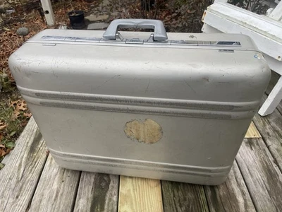 "Maleta maleta equipaje vintage Zero Halliburton de aluminio plateado 21"" X 7,5"" X 13""" Foto 1 de 4