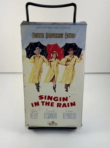 Singin' in the Rain VHS - The Gene Kelly Classic Musical ☔️🕺🎬 - Picture 1 of 2