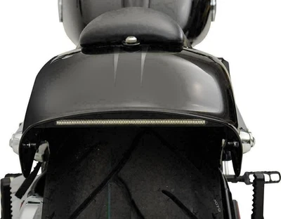 Luz trasera LED Billet cromada Dynamics personalizada para Harley Davidson Breakout Foto 1 de 4