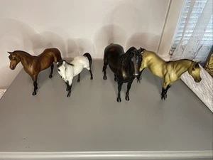 Vintage Breyer Horses - Breyer Molding Company Horses USA Collectible Lot Of 4 - Picture 1 of 24