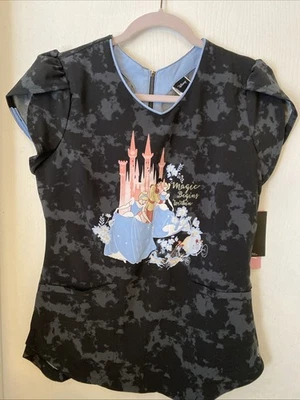 Blusa Médica Disney Cenicienta Mujer S Cremallera, Mangas de Gorra y Bolsillos Foto 1 de 4