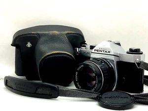 【EXC+5 / LEER】 Cámara fotográfica Pentax KM 35mm con lente SMC 55mm F1.8, estuche de Japón - Imagen 1 de 14
