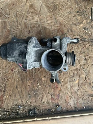 Carrocería del acelerador Toyota Prius 2001 2002 2003 2004 2005 2006 2007 2008 2009 Foto 1 de 2