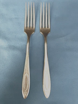 2 Adam Oneida Community Silver Plate Dinner Forks 7 3/4" - no Mono - 1917 - Image 1 of 4