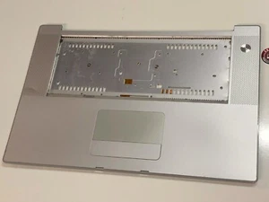 Repostal para computadora portátil Apple MacBook Pro A1150 MA464LL-A con panel táctil 620-3381-A - Imagen 1 de 4