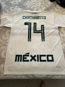 2014 World Cup Mexico Home Jersey #14 Chicharito - Size Medium - Picture 1 of 11
